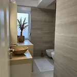 Fine Center شقة تيرانا