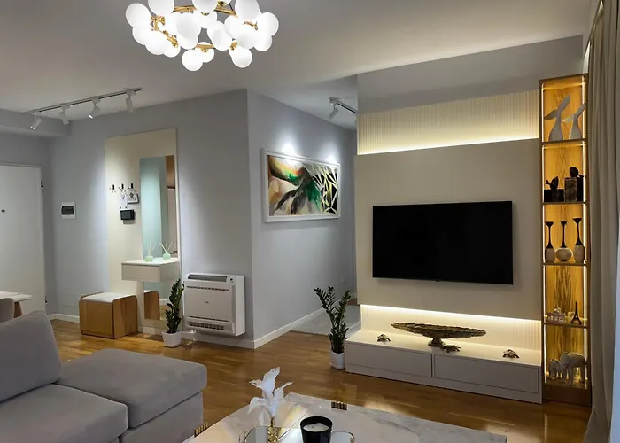 Fine Center Apartment *
